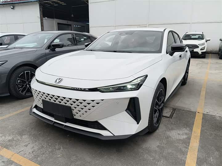 Changan UNI-V Hybrid 2024 2024款 蓝鲸智电iDD 136km 智酷型