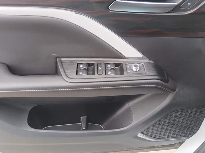 Haval H6 2025 2025款 1.5T 国潮都市版