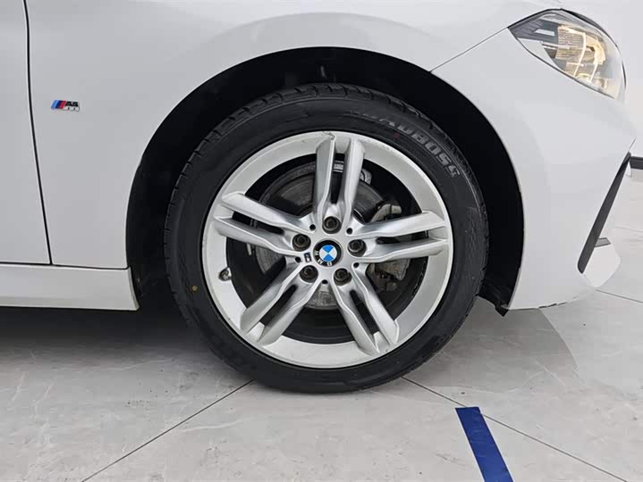 BMW 1 Series 2023 2023款 120i M运动曜夜版