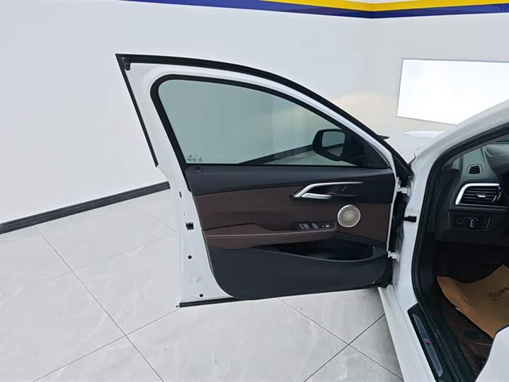 BMW 1 Series 2023 2023款 120i M运动曜夜版