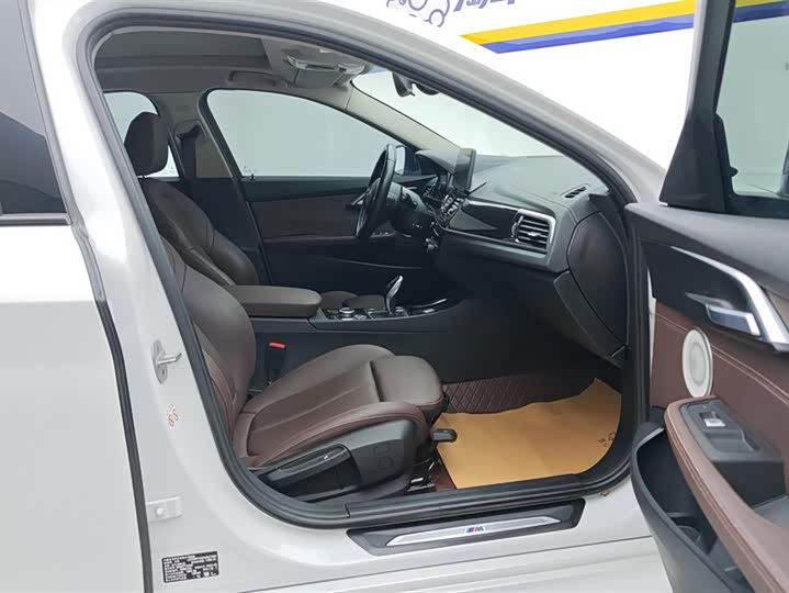 BMW 1 Series 2023 2023款 120i M运动曜夜版