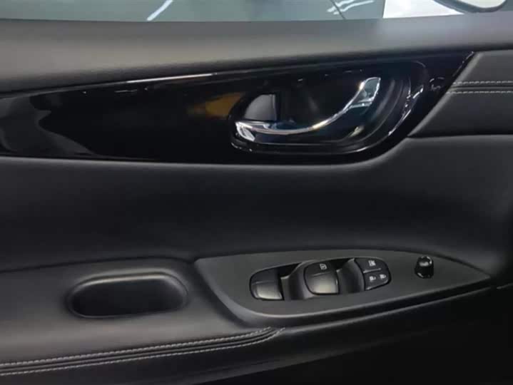 Nissan Tiida 2024 2024款 1.6L CVT酷动版