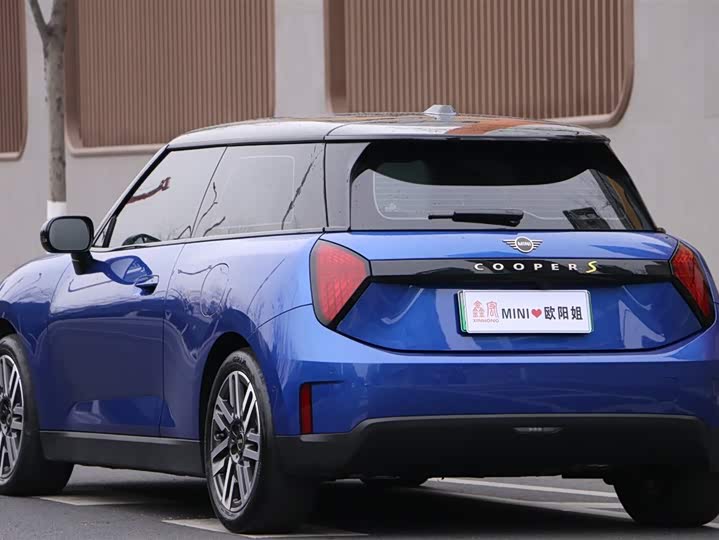 Mini Cooper 2024 2024款 456km COOPER E 经典派