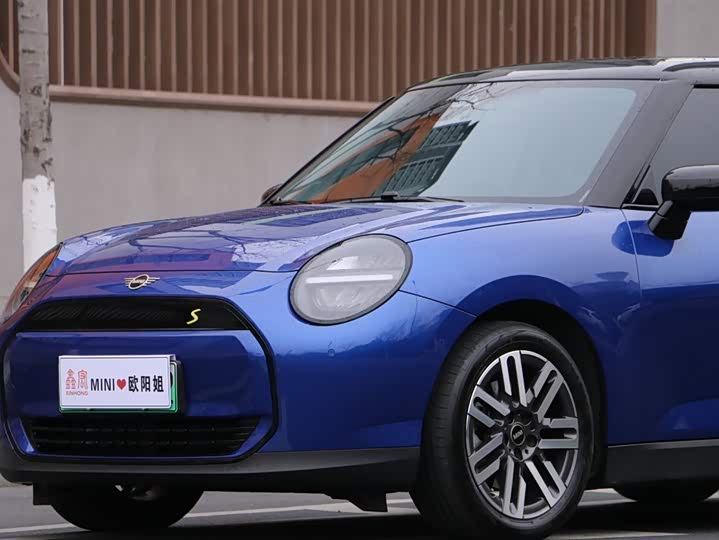Mini Cooper 2024 2024款 456km COOPER E 经典派