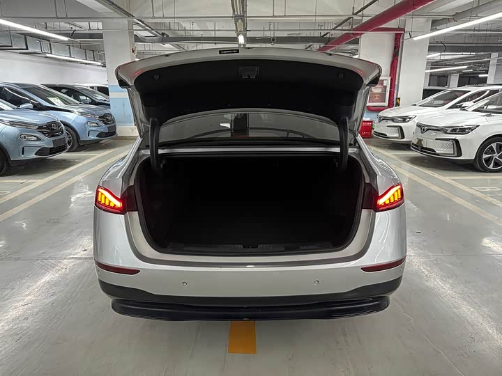 Roewe D7 2025 2025款 EV 510km 后驱领航版