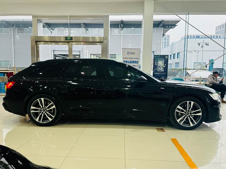 Audi A6 2024 2024款 Avant 先锋派 45 TFSI 臻选动感型