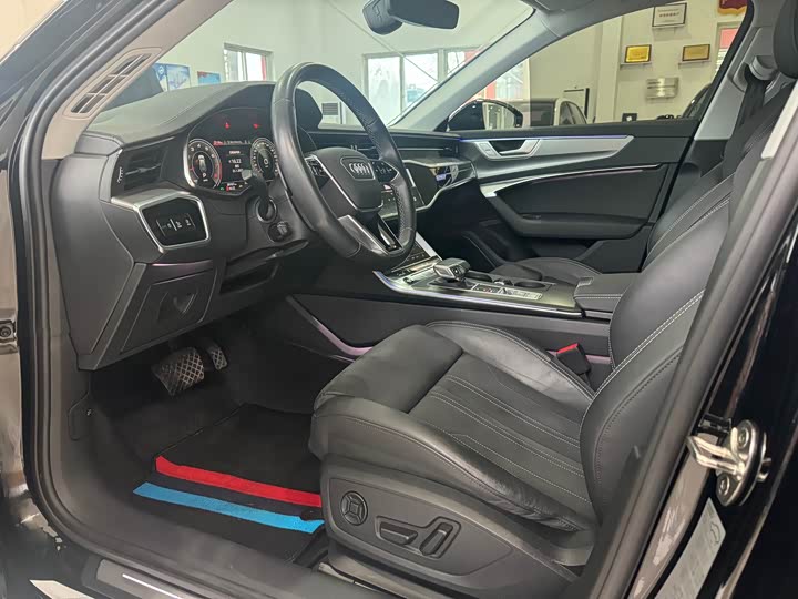 Audi A6 2024 2024款 Avant 先锋派 45 TFSI 臻选动感型