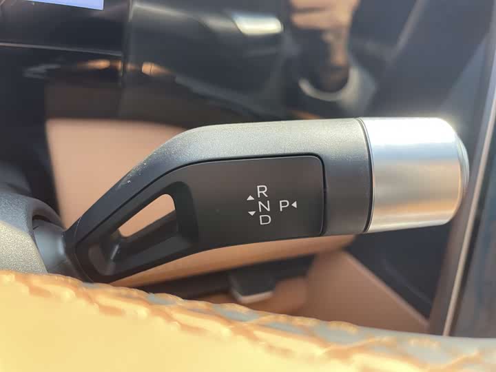 Geely Galaxy L7 2025 2025款 EM-i 115km 探索+版