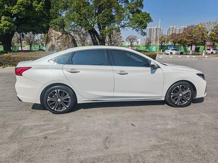 Changan Raeton CC 2022 2022款 蓝鲸版 1.5T DCT豪华型