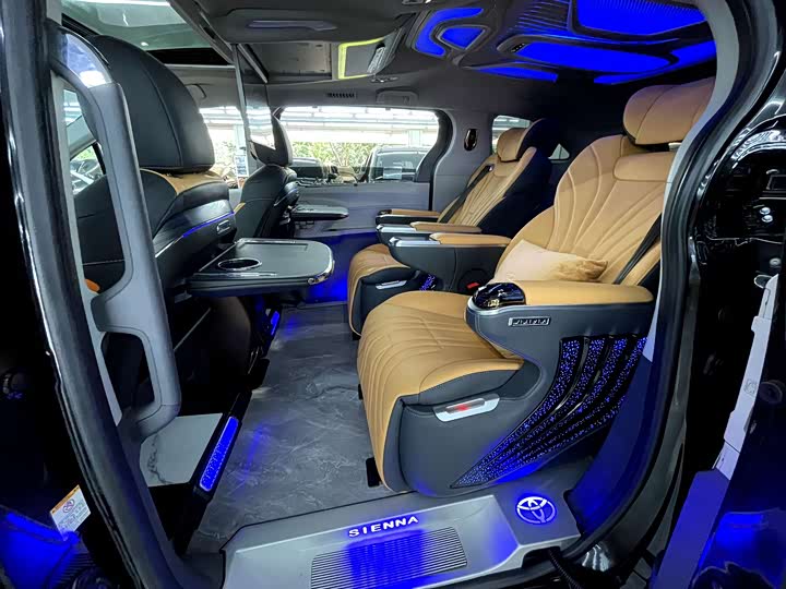 Toyota Sienna 2024 2024款 2.5L混动 舒适版