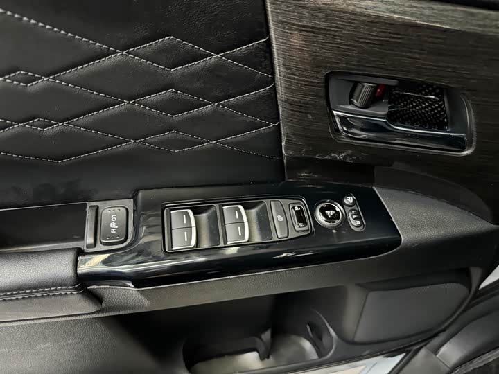 Honda Elysion 2024 2024款 2.0L e:HEV 豪华版