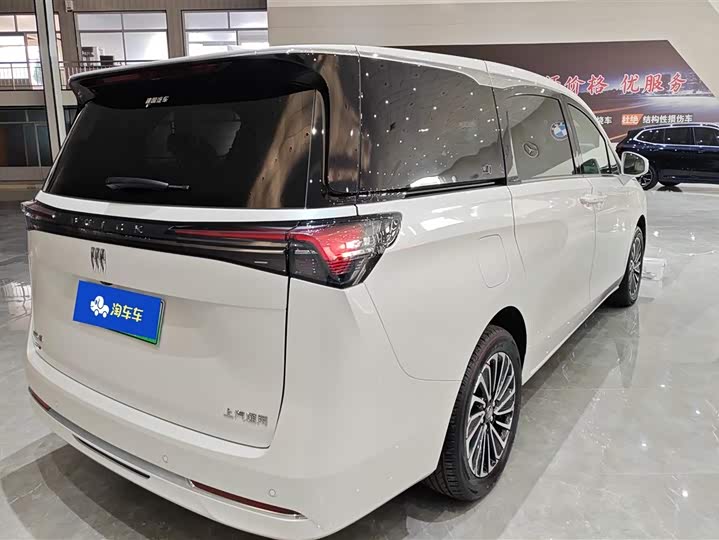 Buick GL8 Hybrid 2025 2025款 陆尚 智享版 7座