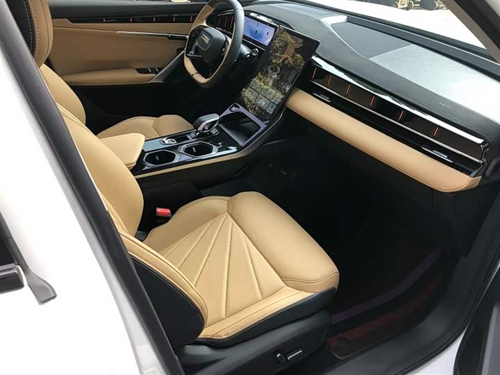 Geely Atlas L 2024 2024款 1.5TD DCT尊贵版