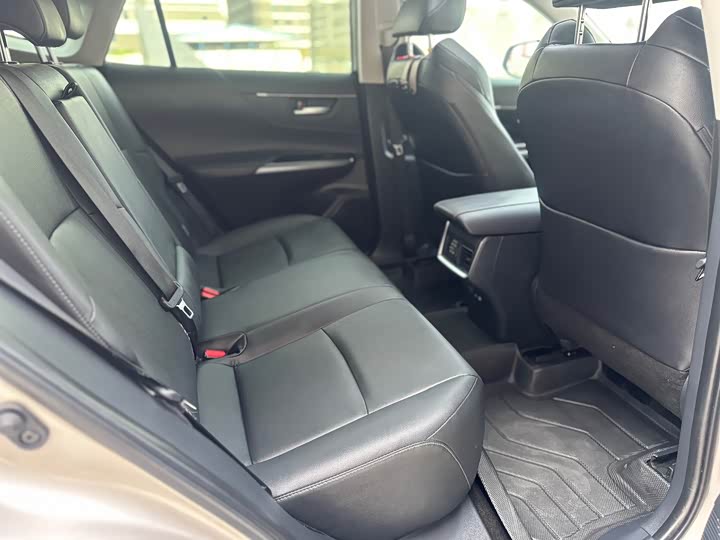 Toyota Venza 2024 2024款 2.0L CVT两驱豪华版