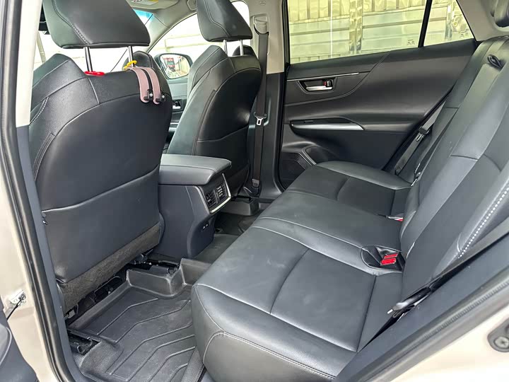 Toyota Venza 2024 2024款 2.0L CVT两驱豪华版