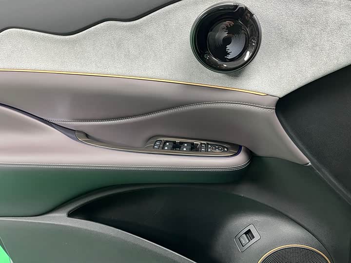 BYD Frigate 07 2024 2024款 荣耀版 DM-i 100KM 豪华型