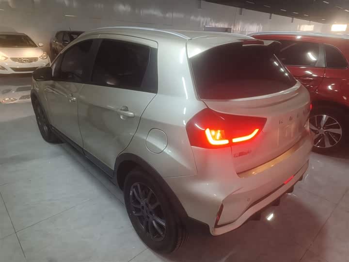 Geely Vision X3 2021 2021款 PRO 1.5L 手动精英型