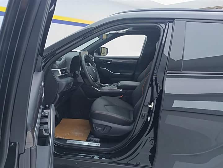 Toyota Crown Kluger 2024 2024款 2.5L HEV四驱豪华版