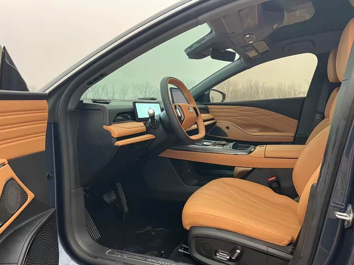 Geely Galaxy Starshine 8 EM-i 2025 2025款 130km EM-i 尊贵版