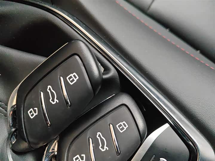 MG Motor 5 2025 2025款 180DVVT 全球豪华版