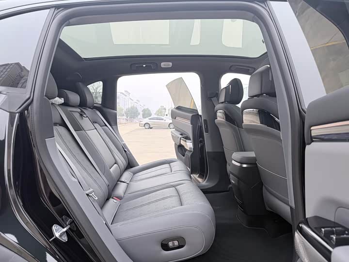 Zeekr 7X 2025 2025款 100kWh 长续航后驱智驾版