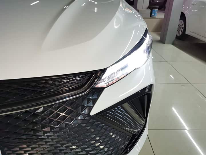 2022 Geely Emgrand L