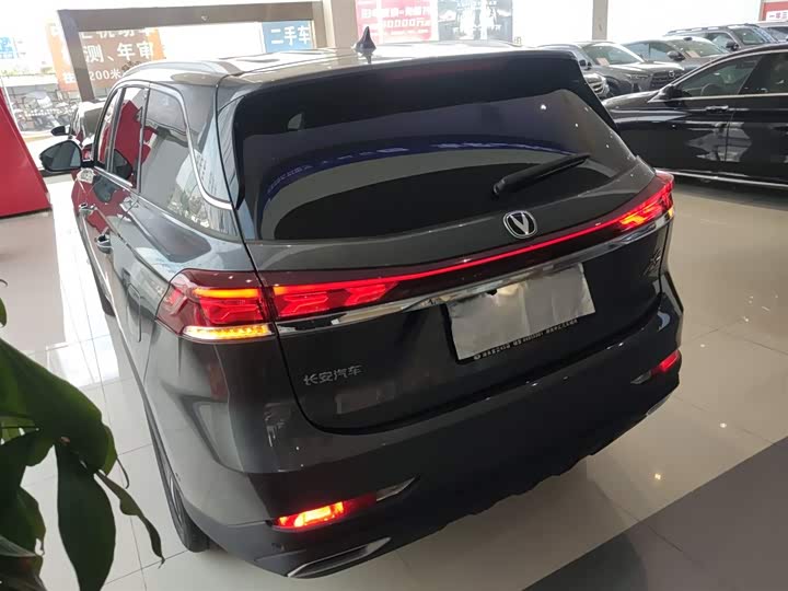 Changan X7 Plus 2024 2024款 1.5T 自动尊耀型 7座