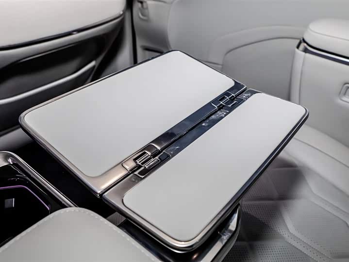 Volvo EM90 2025 2025款 Ultra 六座