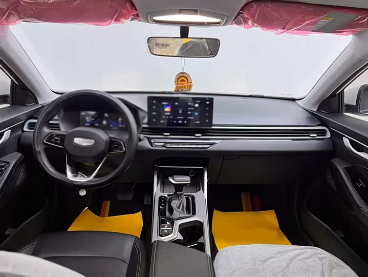 Geely Emgrand 2026 2026款 第4代 400万纪念款 1.5L CVT星耀型