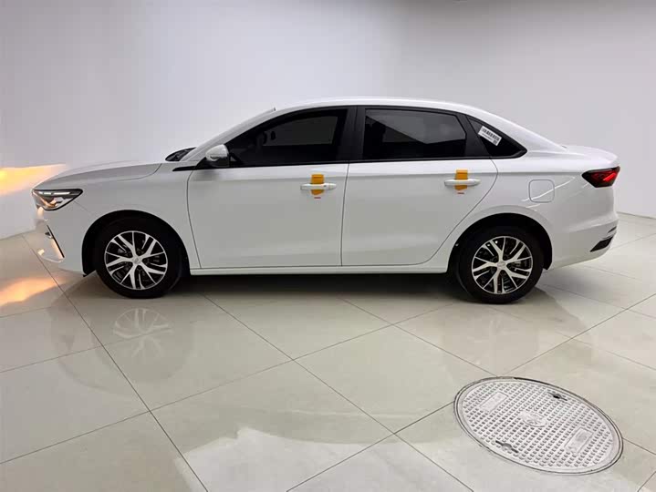 Geely Emgrand 2026 2026款 第4代 400万纪念款 1.5L CVT星耀型