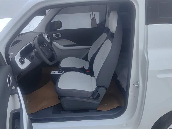 Geely Galaxy Panda Mini 2025 2025款 熊猫mini 210km 元气熊