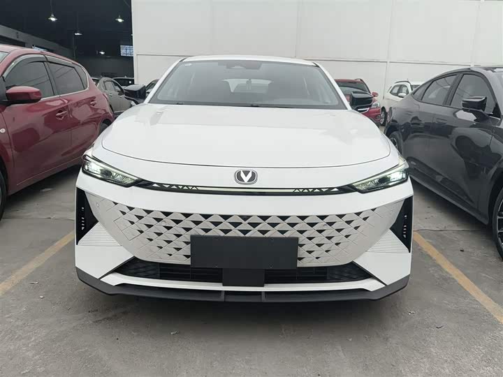 Changan UNI-V Hybrid 2024 2024款 蓝鲸智电iDD 136km 智酷型