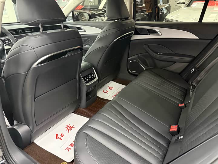 Hongqi H5 Hybrid 2025 2025款 130 超混版