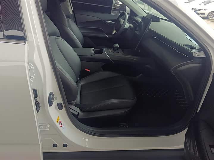 Changan Eado Plus 2025 2025款 蓝鲸 1.5T 500Bar尊贵型