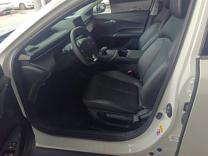 Changan Eado Plus 2025 2025款 蓝鲸 1.5T 500Bar尊贵型