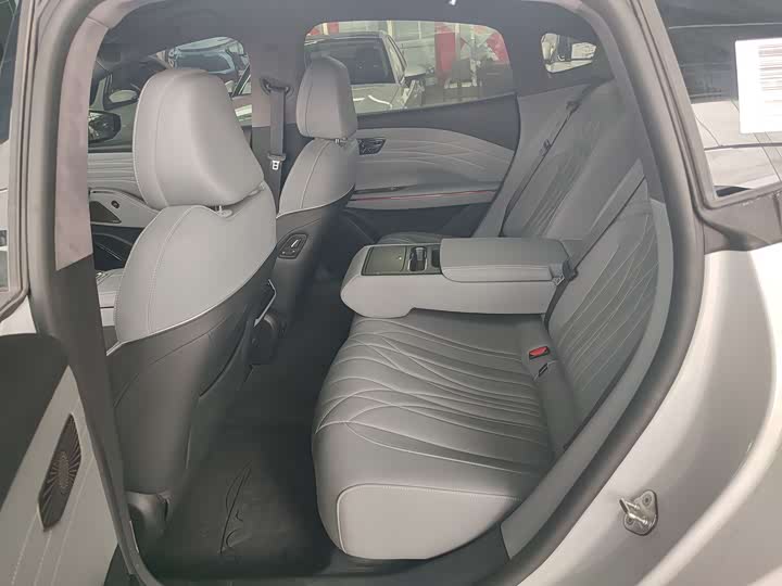 2025 Geely Galaxy E8