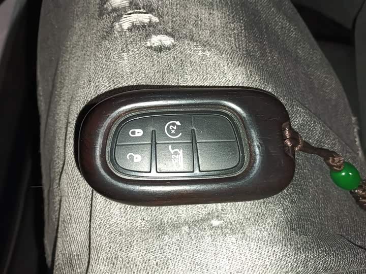 Jeep Grand Commander 2020 2020款 2.0T 四驱夜鹰版