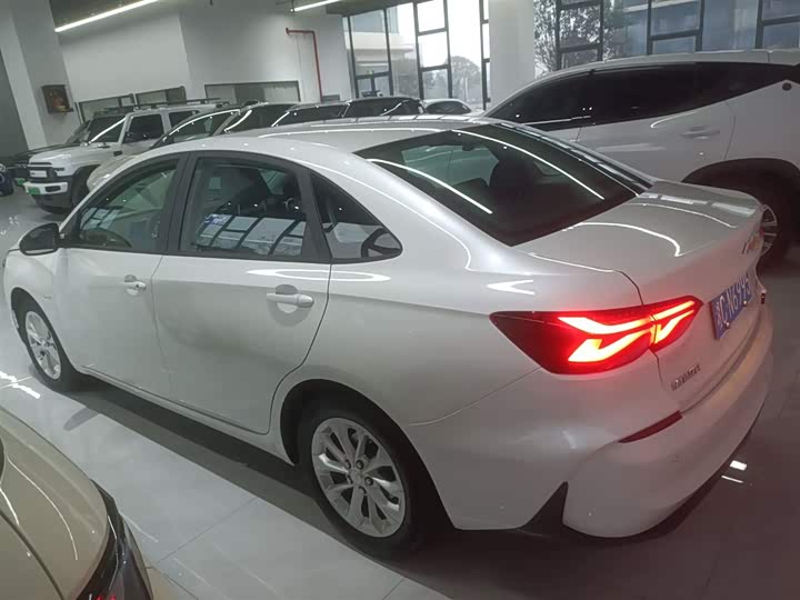 Chevrolet Monza 2024 2024款 1.5L 双离合悦享版