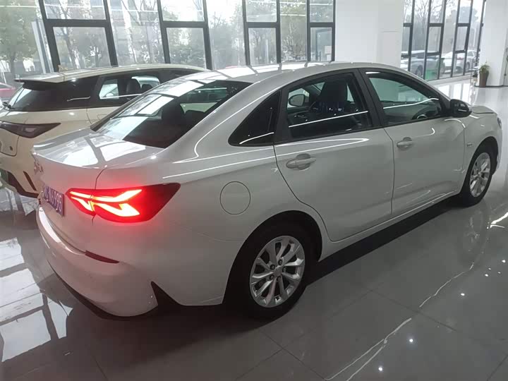 Chevrolet Monza 2024 2024款 1.5L 双离合悦享版