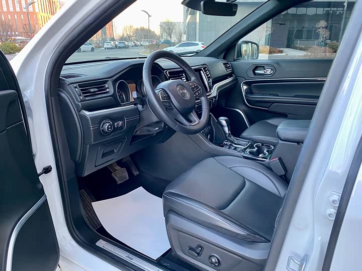Jeep Grand Commander 2021 2021款 2.0T 四驱80周年纪念版