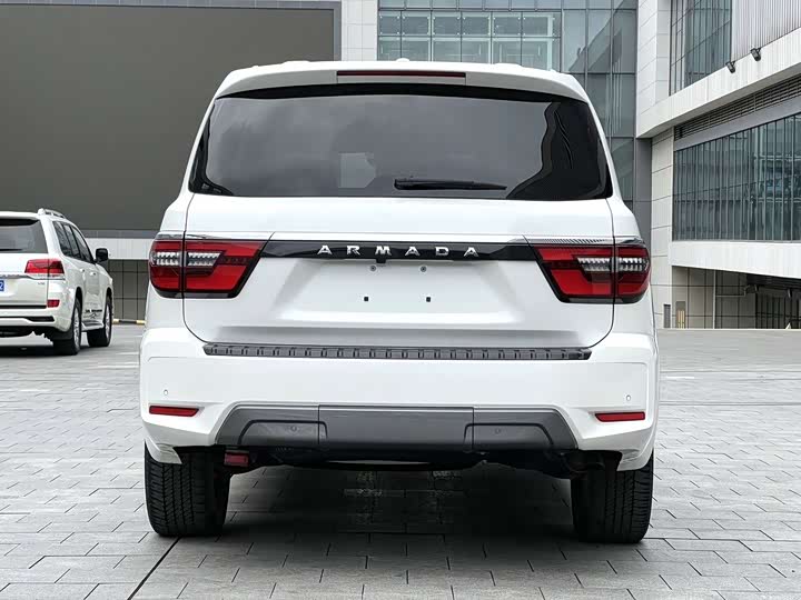Nissan Armada 2023 2023款 ARMADA 5.6L 无敌舰队旗舰版