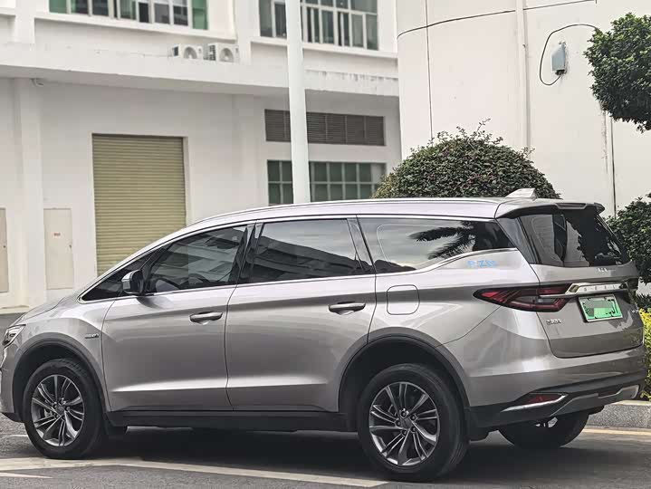Geely Jiaji Hybrid 2022 2022款 1.5TD PHEV 白金舒适型