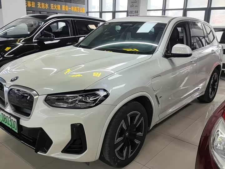 2024 BMW iX3