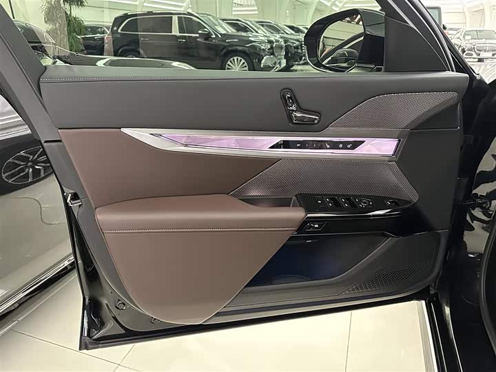 BMW 7 Series 2023 2023款 735Li M运动套装