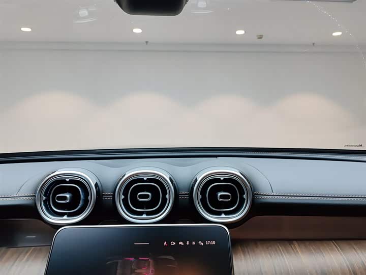 Mercedes-Benz GLC-Class 2025 2025款 GLC 300 L 4MATIC 动感型 5座