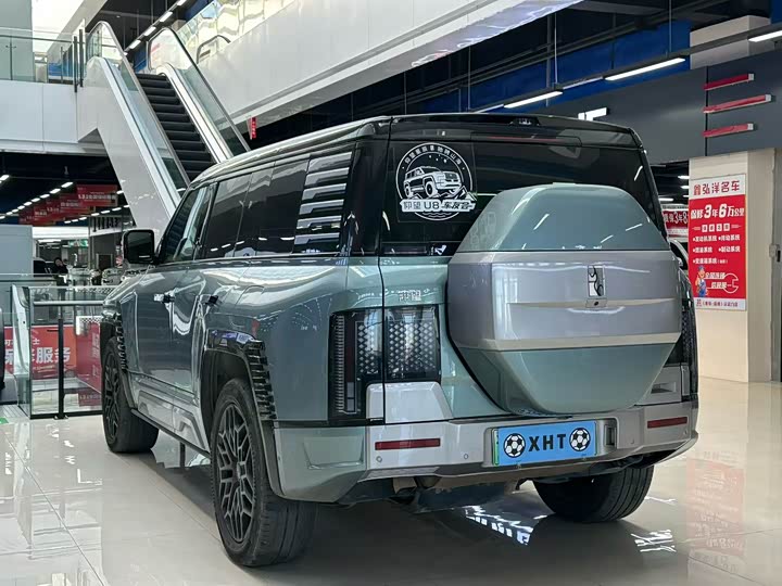 BYD Yangwang U8 2023 2023款 豪华版