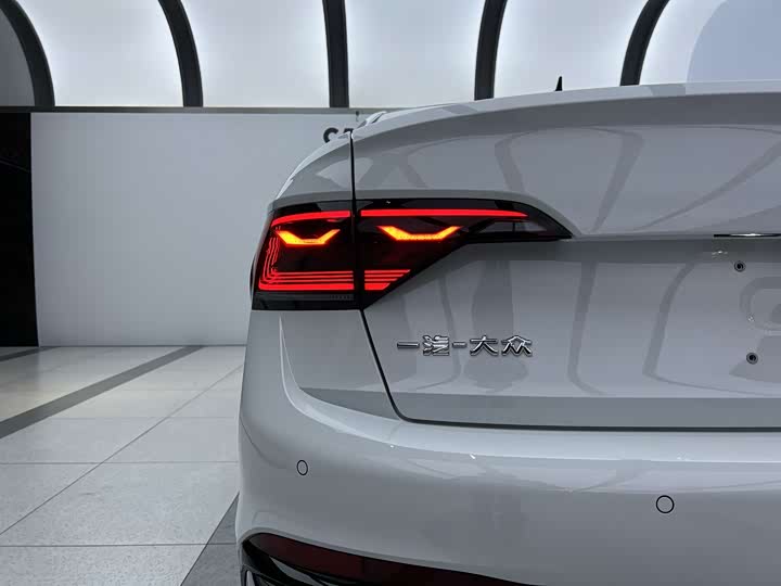 Volkswagen Sagitar L 2025 2025款 200TSI DSG超越版