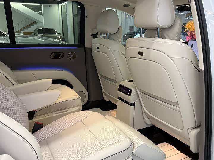 LiXiang i8 2025 2025款 标准版