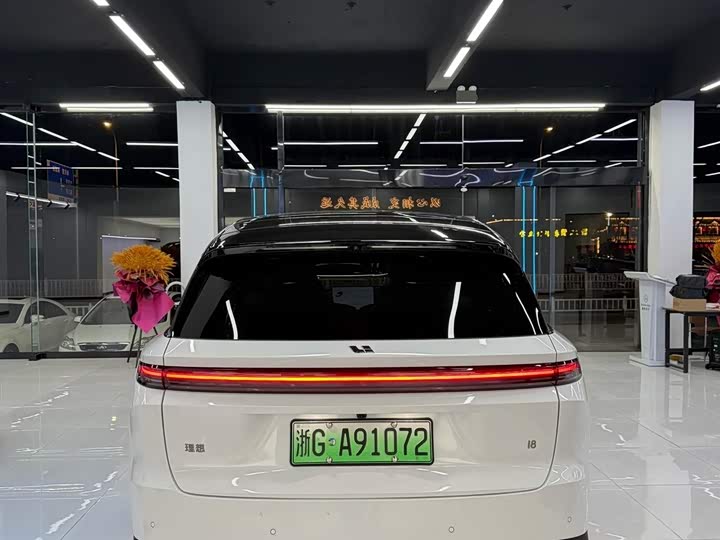 LiXiang i8 2025 2025款 标准版