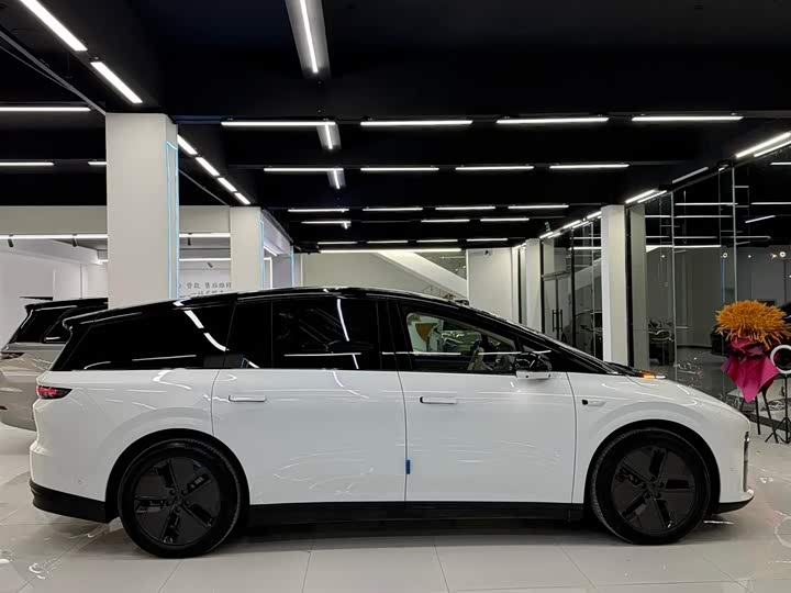 LiXiang i8 2025 2025款 标准版